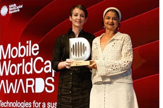 Entrega del MWCapital Award 2026 al proyecto Nun Jukrä Tä Kwin de la OPS en Panamá, en la ceremonia de Mobile World Capital Barcelona